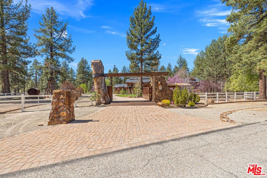 Property photo for 35849 Butterfly Peak Road, Mountain Center, CA