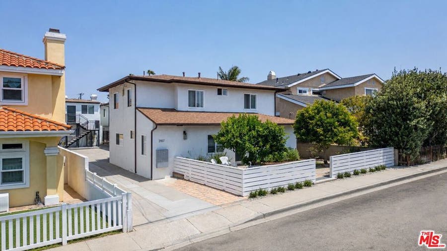 Property photo for 2107 Pullman Lane, #B, Redondo Beach, CA