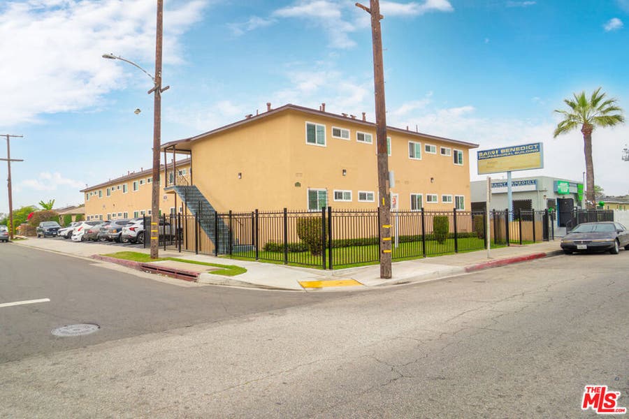 Property photo for 11123 S Inglewood Avenue, Inglewood, CA