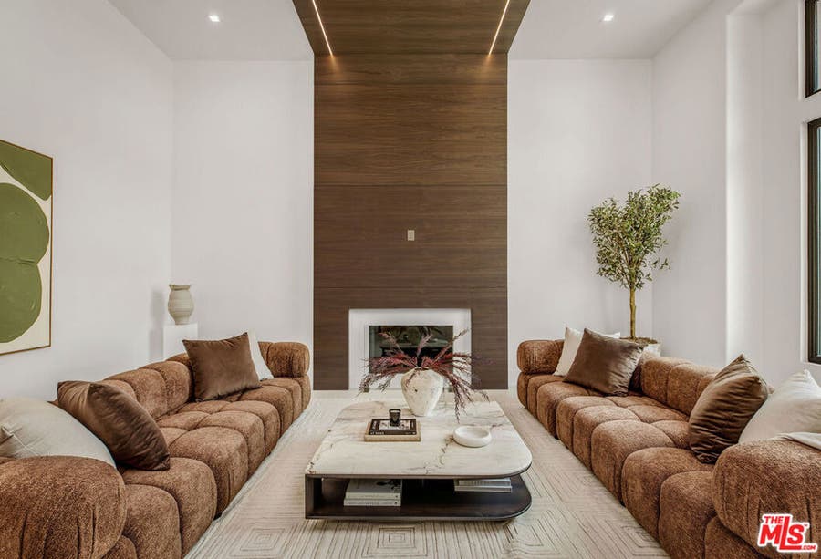 Property photo for 25532 Gaylord Court, Calabasas, CA