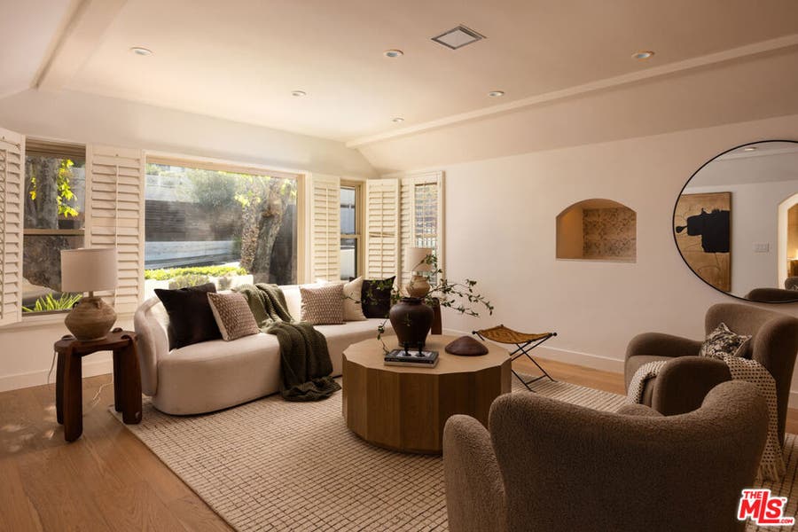 Property photo for 1807 Cochran Place, Los Angeles, CA