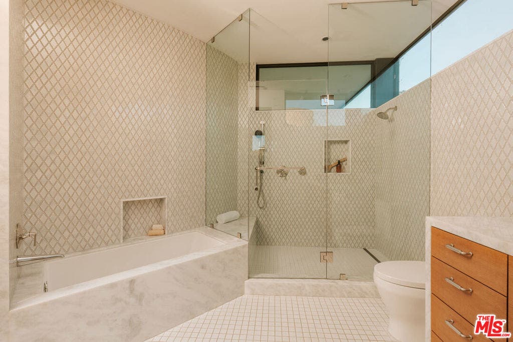 709 Walden Drive, Beverly Hills, CA 90210