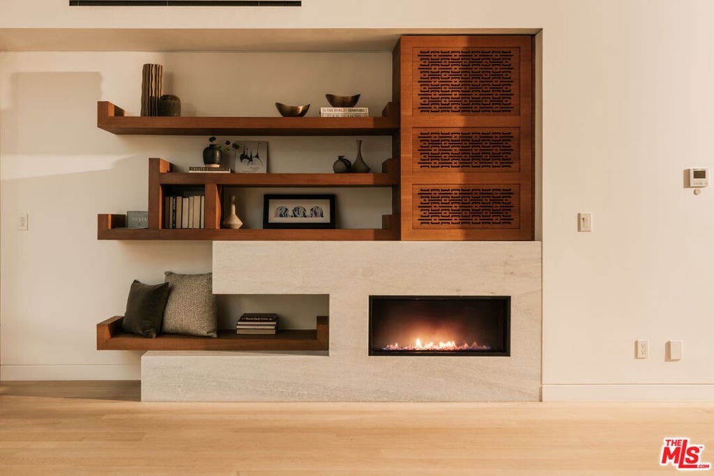709 Walden Drive, Beverly Hills, CA 90210