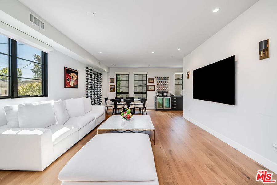 Property photo for 10610 W Kareen Court, Toluca Lake, CA