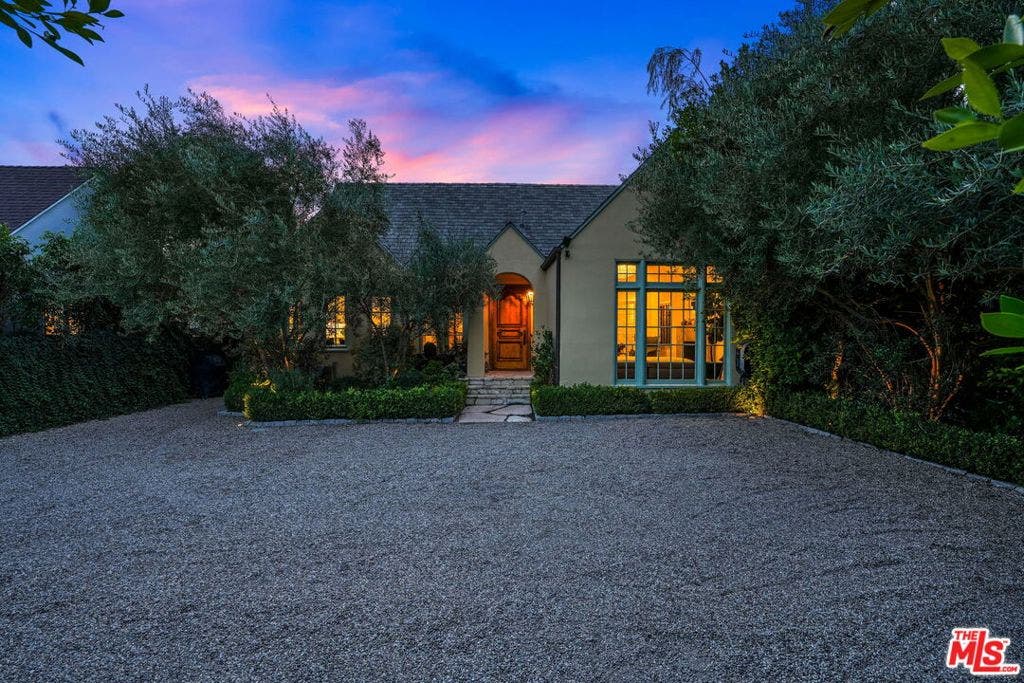 343 S Bundy Drive, Los Angeles, CA 90049 343 S Bundy Drive, Los Angeles, CA 90049
