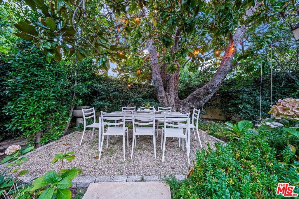 343 S Bundy Drive, Los Angeles, CA 90049 343 S Bundy Drive, Los Angeles, CA 90049
