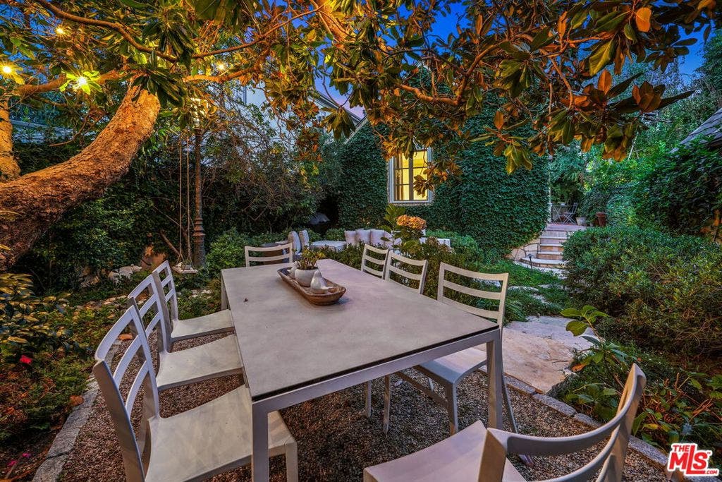 343 S Bundy Drive, Los Angeles, CA 90049 343 S Bundy Drive, Los Angeles, CA 90049