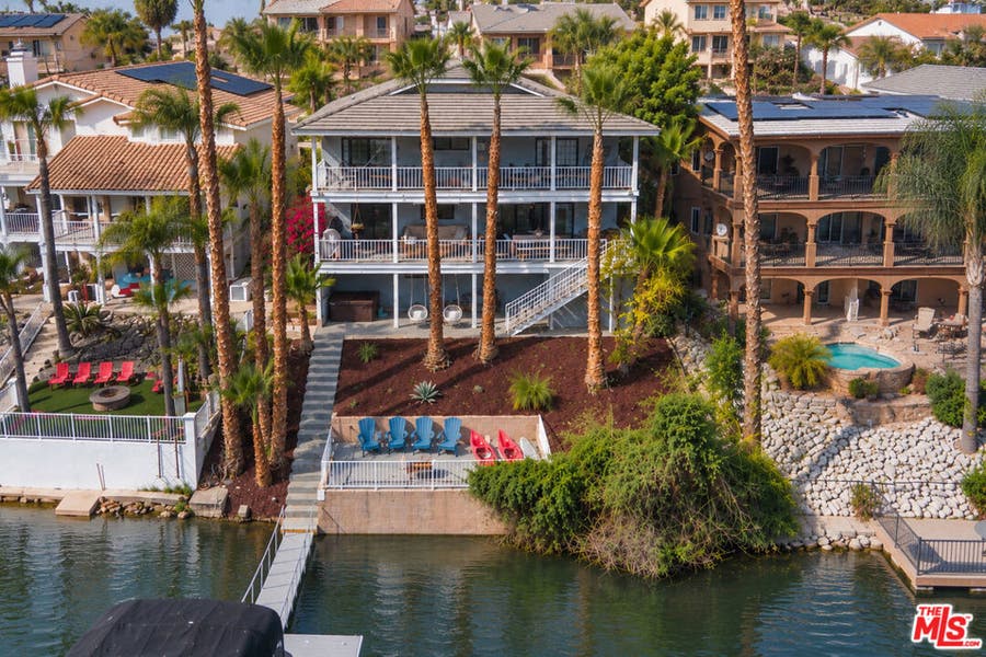 Property photo for 30092 Clear Water Drive, Canyon Lake, CA