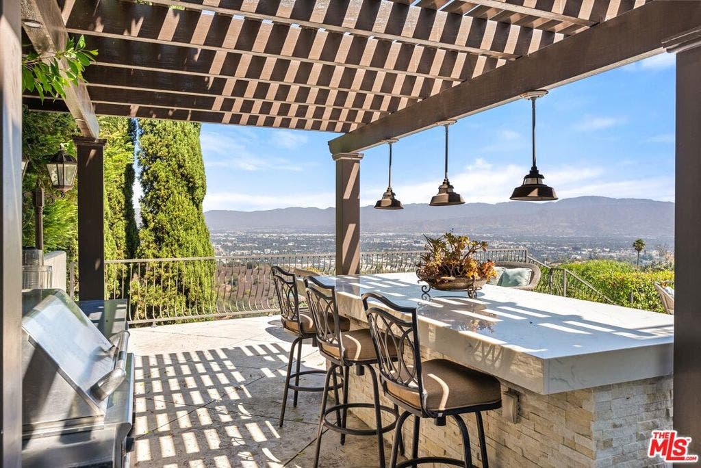 12021 Talus Place, Los Angeles, CA 90210 12021 Talus Place, Los Angeles, CA 90210