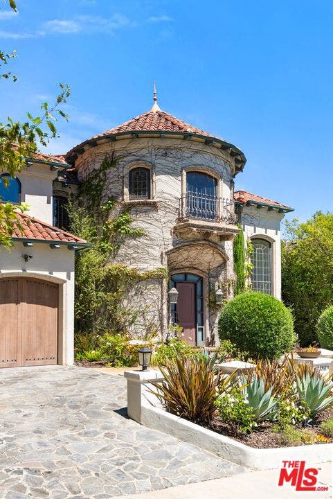12021 Talus Place, Los Angeles, CA 90210 12021 Talus Place, Los Angeles, CA 90210