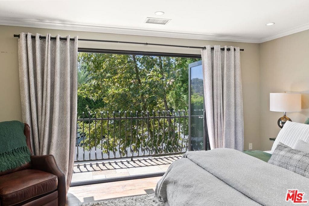 12021 Talus Place, Los Angeles, CA 90210 12021 Talus Place, Los Angeles, CA 90210