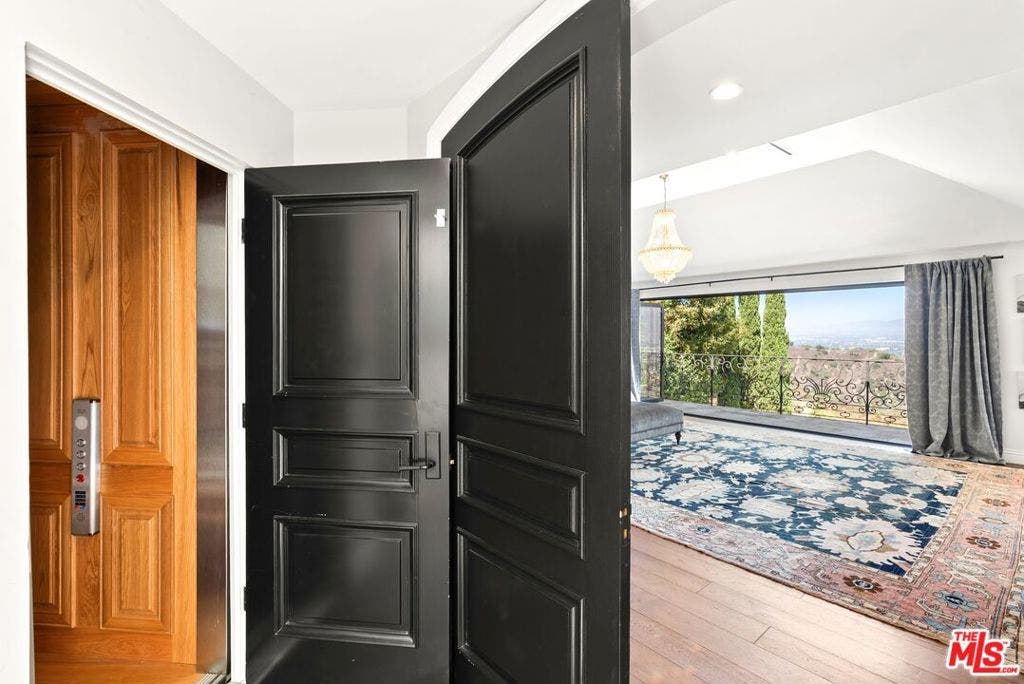 12021 Talus Place, Los Angeles, CA 90210 12021 Talus Place, Los Angeles, CA 90210