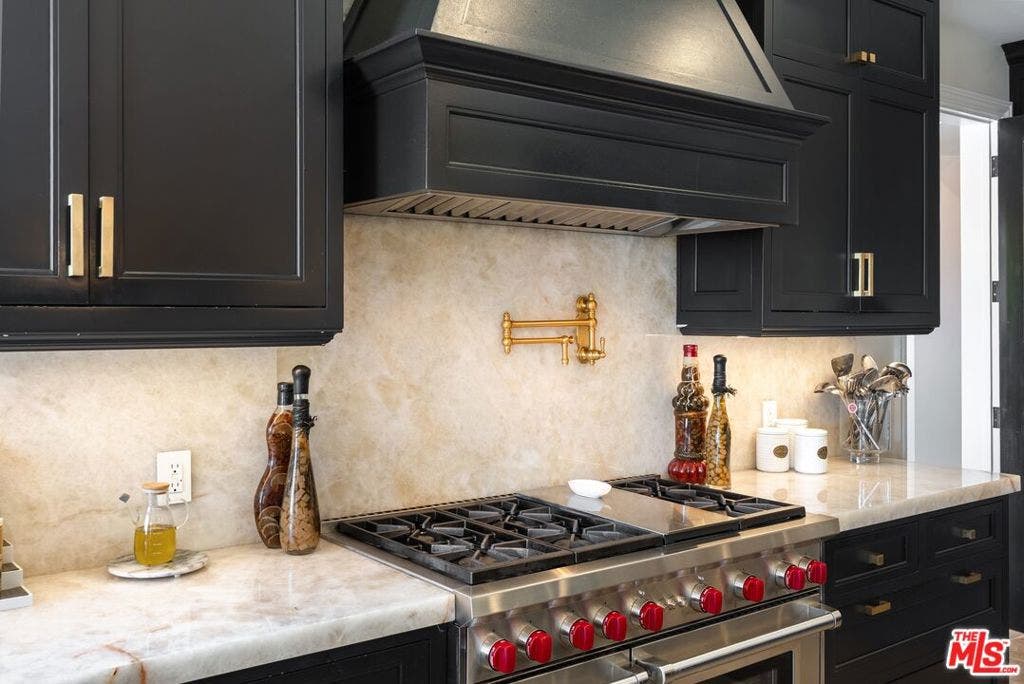12021 Talus Place, Los Angeles, CA 90210 12021 Talus Place, Los Angeles, CA 90210