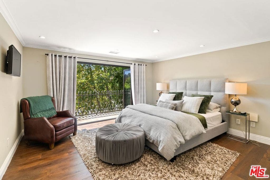 12021 Talus Place, Los Angeles, CA 90210 12021 Talus Place, Los Angeles, CA 90210