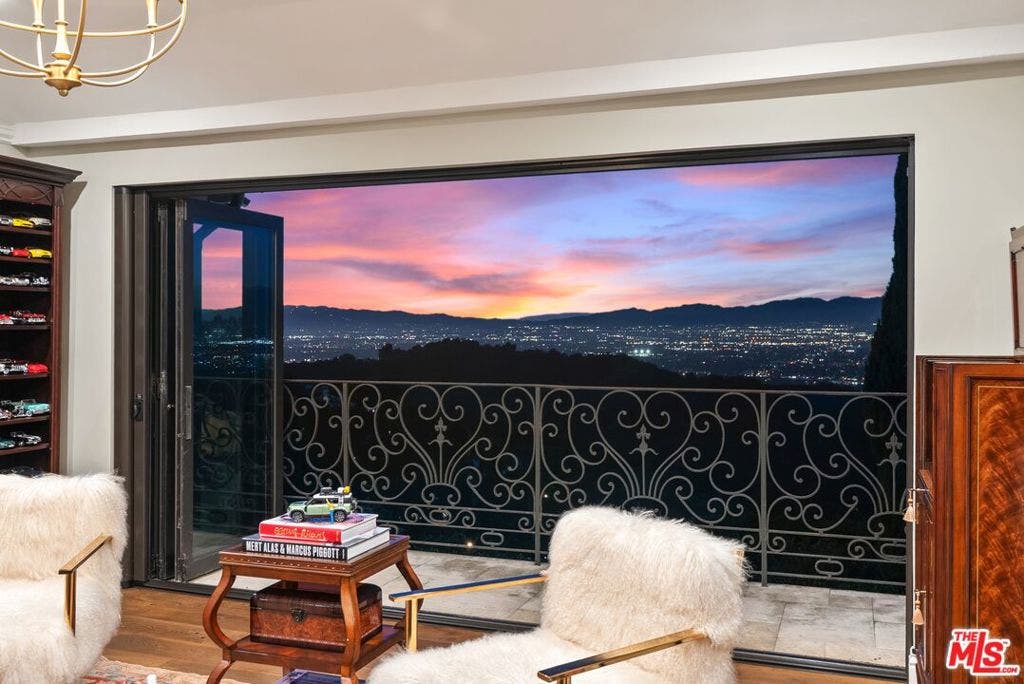 12021 Talus Place, Los Angeles, CA 90210 12021 Talus Place, Los Angeles, CA 90210