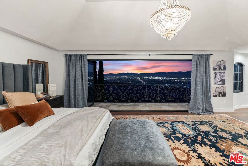 12021 Talus Place, Los Angeles, CA 90210 12021 Talus Place, Los Angeles, CA 90210