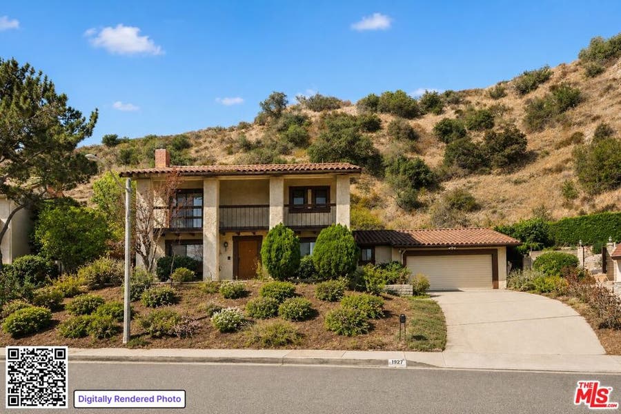 Property photo for 1927 Polaris Drive, Glendale, CA