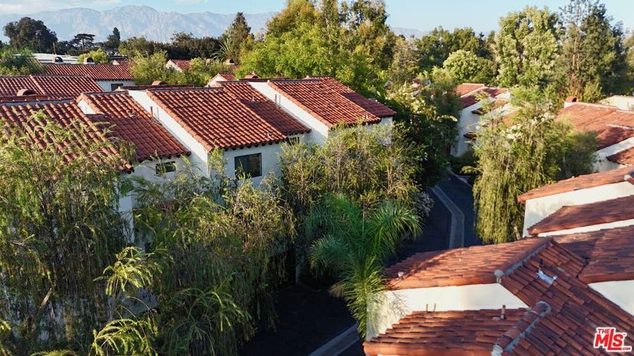 Property photo for 514 Garfield Avenue, #B, South Pasadena, CA