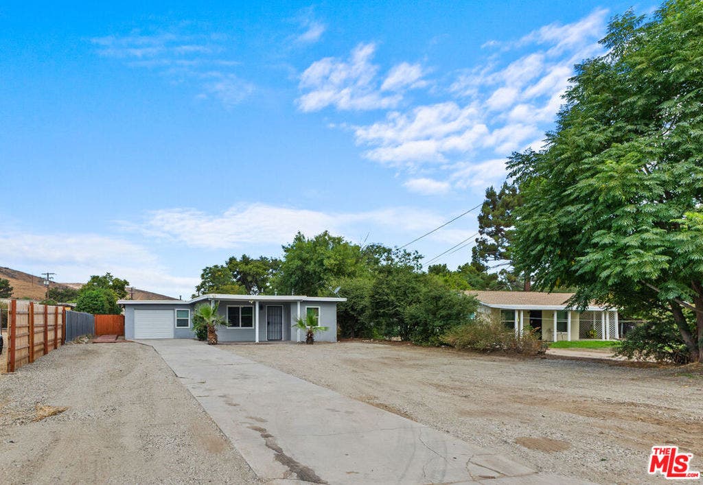 4014 N 3rd Avenue, San Bernardino, CA 92407 4014 N 3rd Avenue, San Bernardino, CA 92407