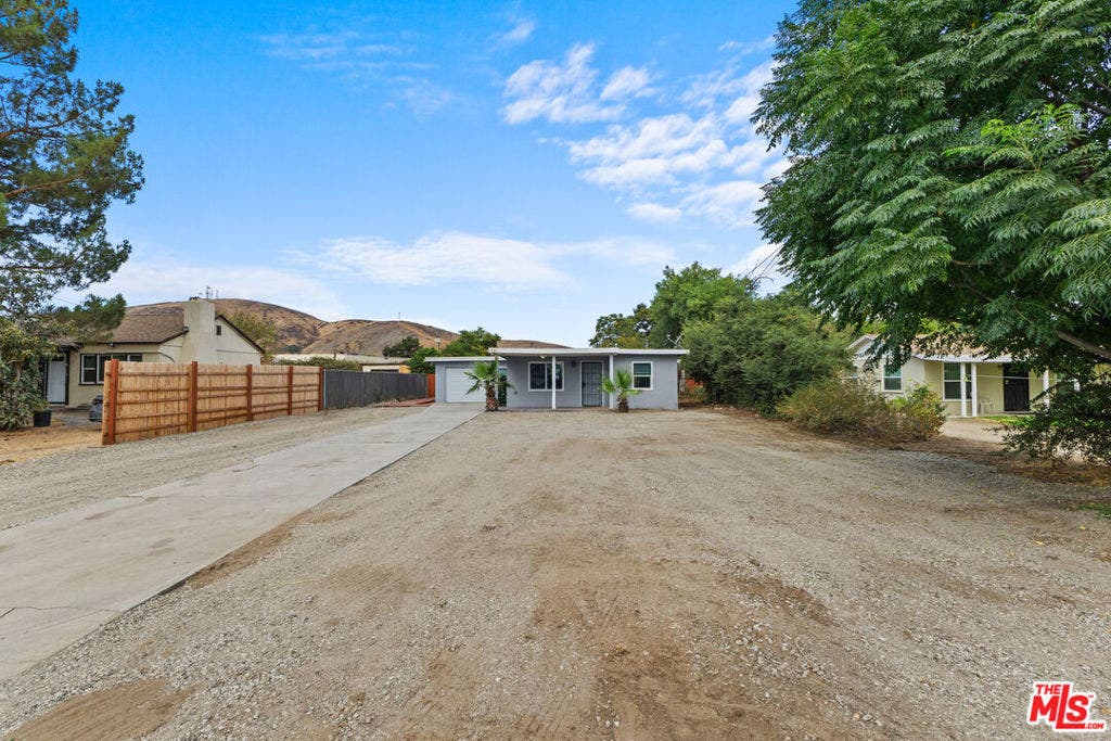 4014 N 3rd Avenue, San Bernardino, CA 92407 4014 N 3rd Avenue, San Bernardino, CA 92407