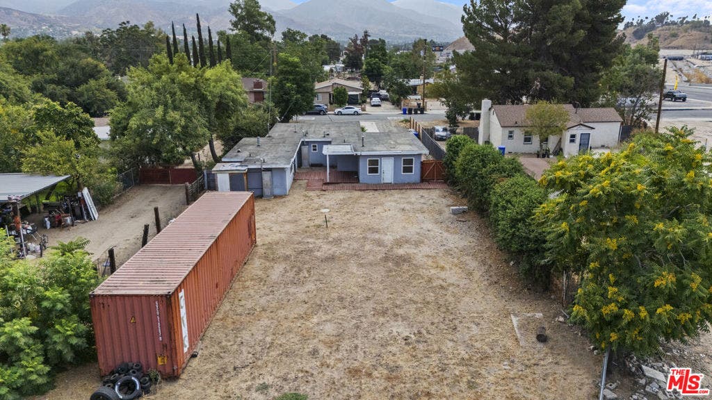 4014 N 3rd Avenue, San Bernardino, CA 92407 Backyard