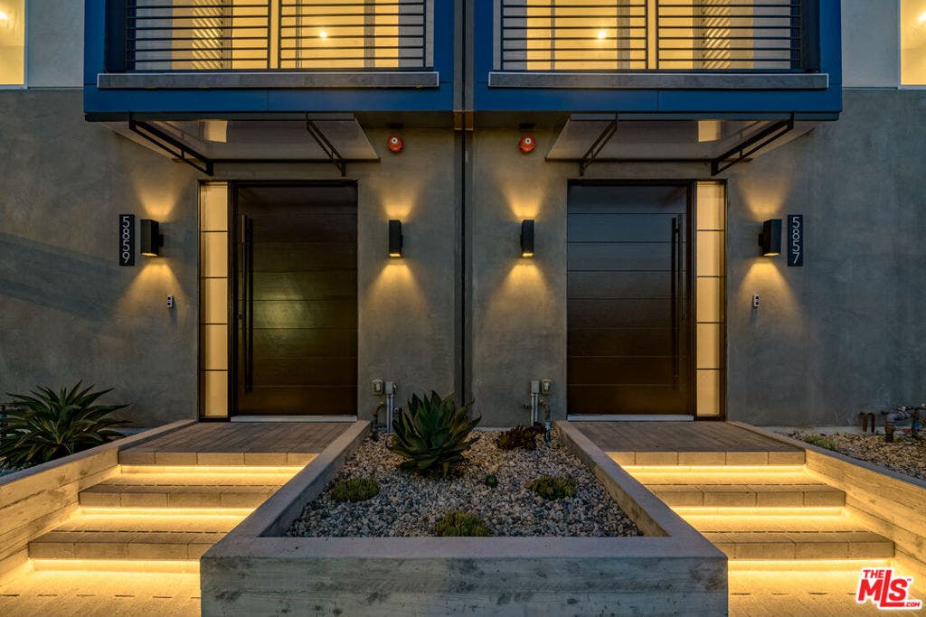 5845 David Avenue, Los Angeles, CA 90034 5845 David Avenue, Los Angeles, CA 90034