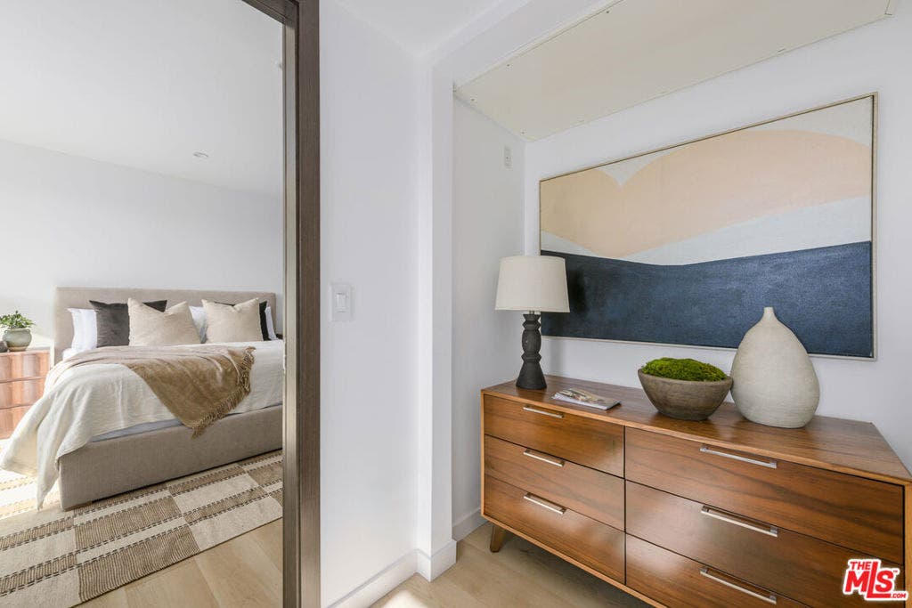 5845 David Avenue, Los Angeles, CA 90034 5845 David Avenue, Los Angeles, CA 90034