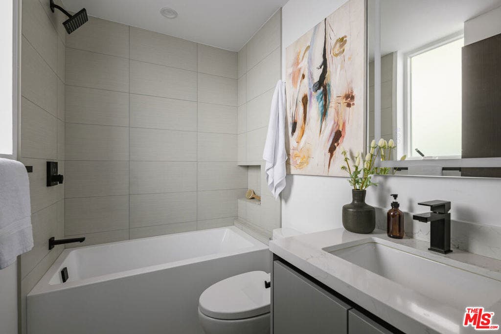 5845 David Avenue, Los Angeles, CA 90034 5845 David Avenue, Los Angeles, CA 90034