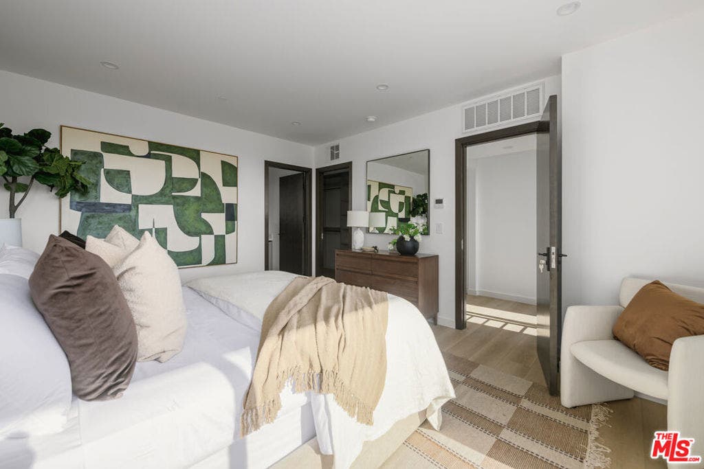 5845 David Avenue, Los Angeles, CA 90034 5845 David Avenue, Los Angeles, CA 90034