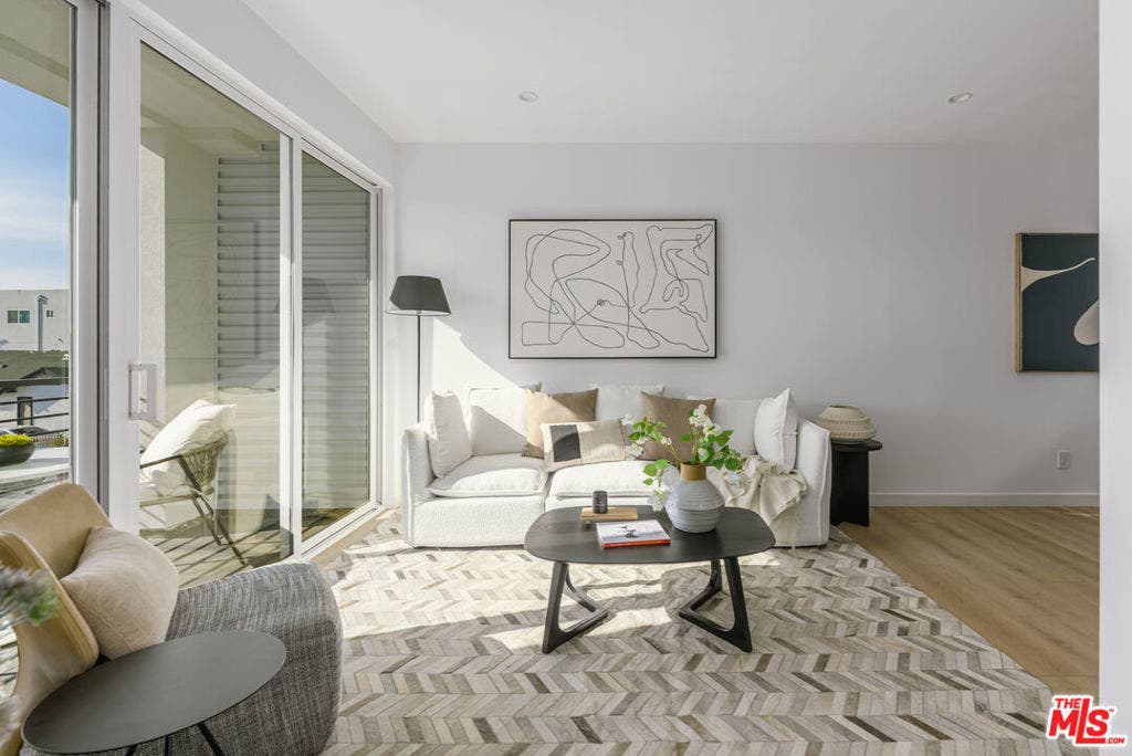 5845 David Avenue, Los Angeles, CA 90034 5845 David Avenue, Los Angeles, CA 90034