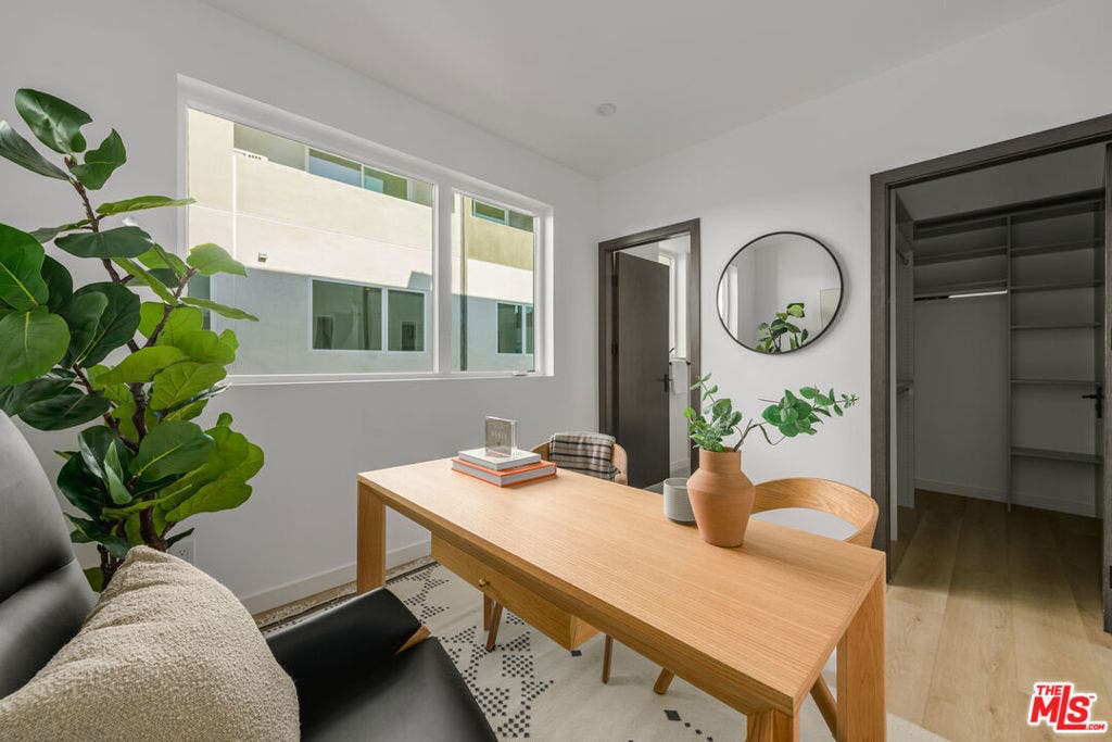 5845 David Avenue, Los Angeles, CA 90034 5845 David Avenue, Los Angeles, CA 90034