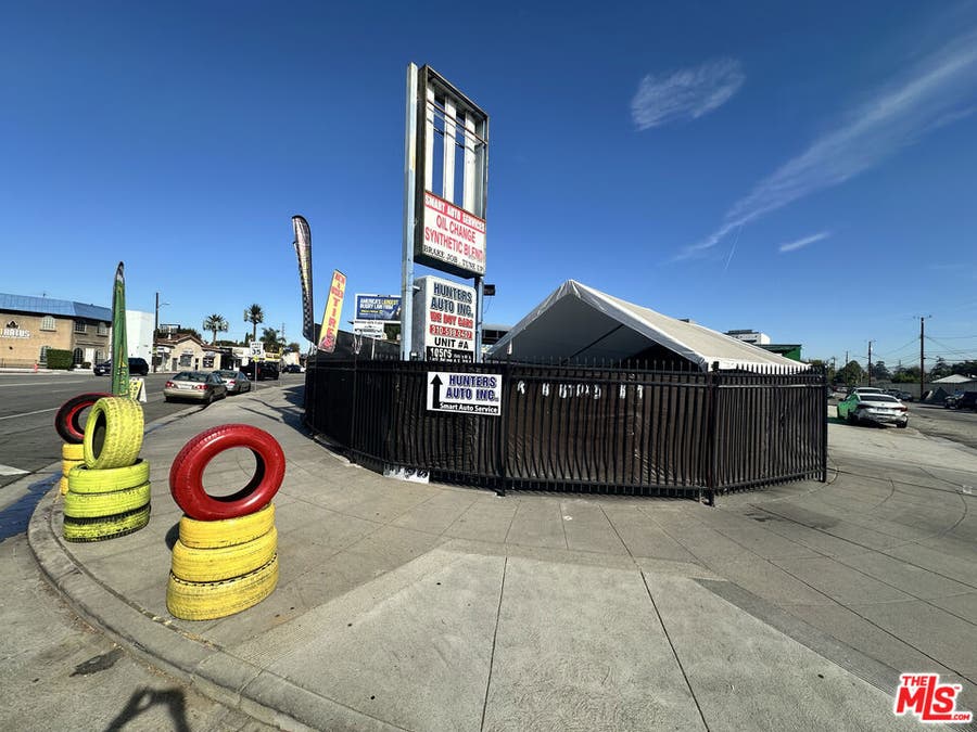 Property photo for 10505 Victory Boulevard, Los Angeles, CA