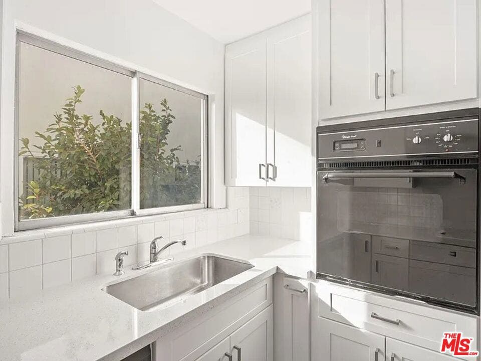 1481 Reeves Street, #1, Los Angeles, CA 90035 1481 Reeves Street, #1, Los Angeles, CA 90035