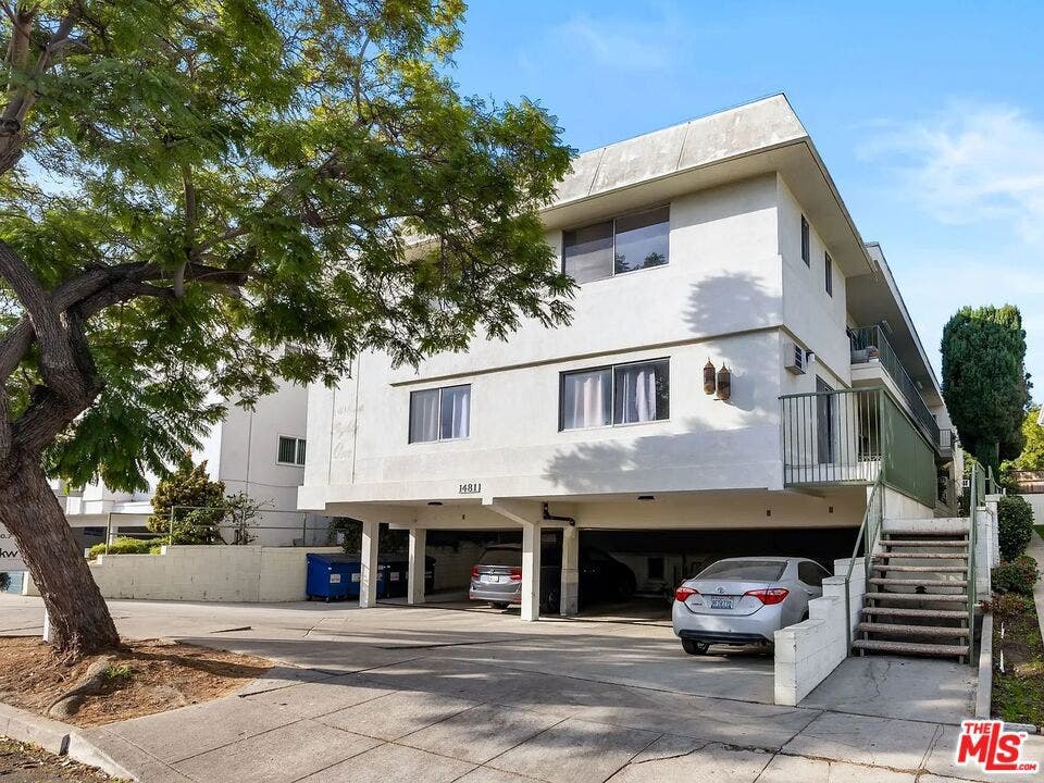 1481 Reeves Street, #1, Los Angeles, CA 90035 1481 Reeves Street, #1, Los Angeles, CA 90035