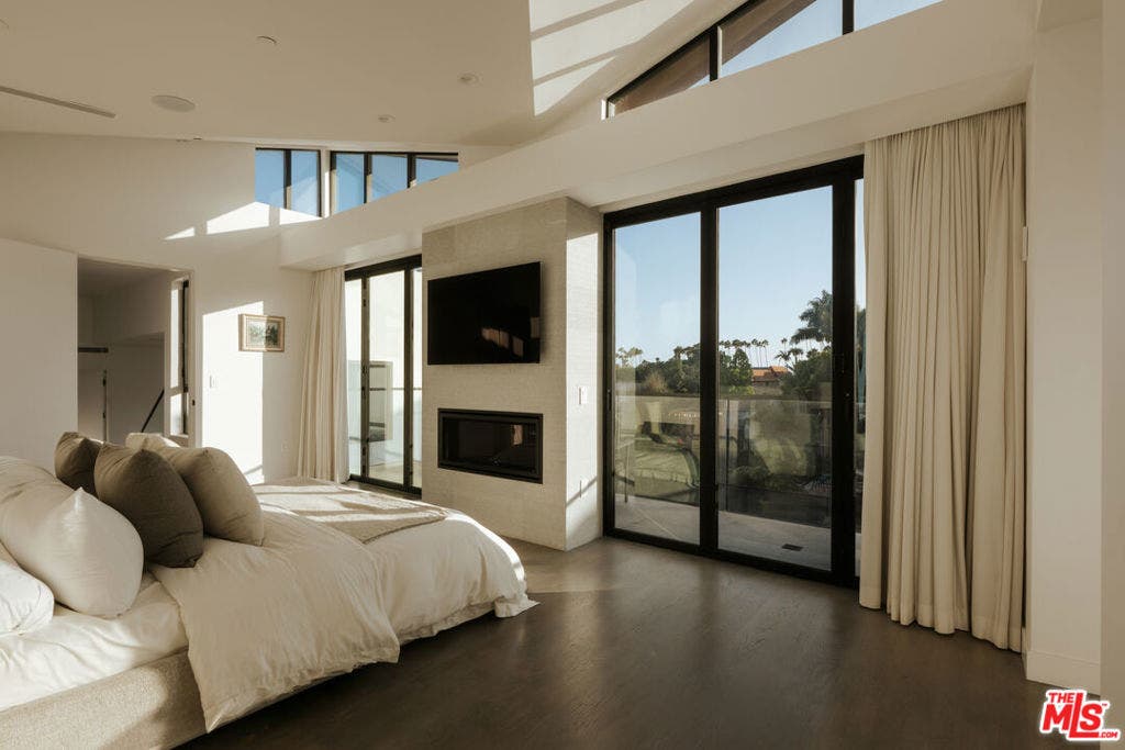 218 Alta Avenue, Santa Monica, CA 90402 218 Alta Avenue, Santa Monica, CA 90402