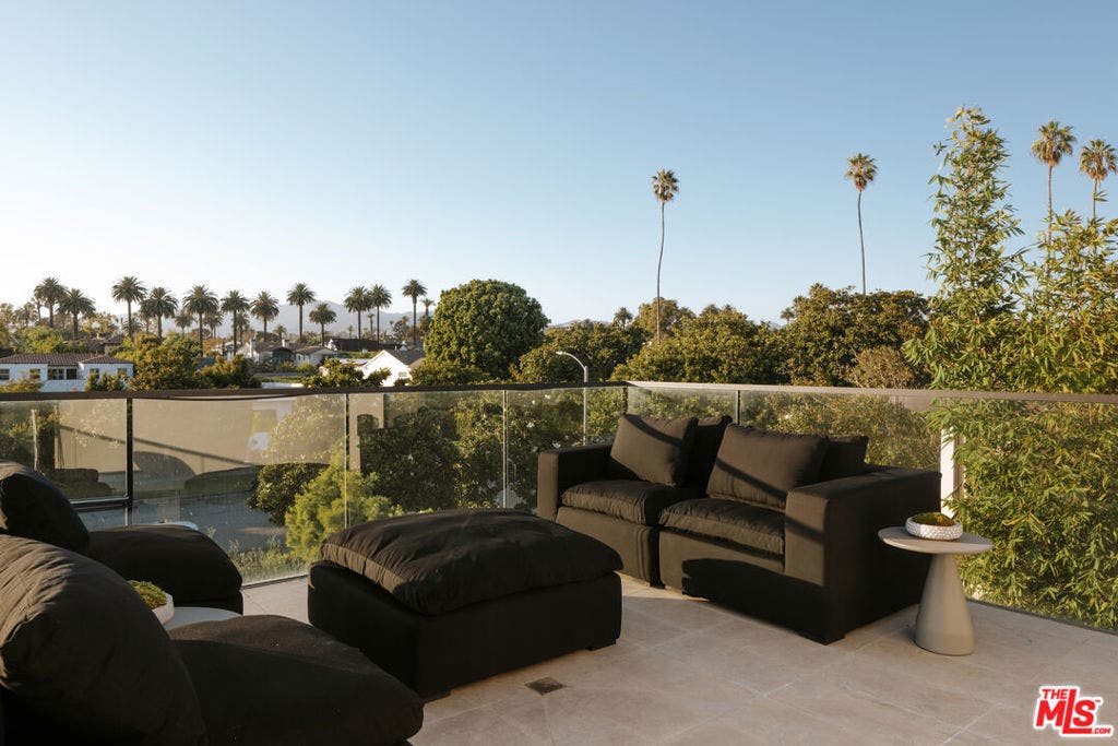 218 Alta Avenue, Santa Monica, CA 90402 218 Alta Avenue, Santa Monica, CA 90402
