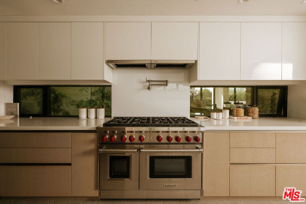 218 Alta Avenue, Santa Monica, CA 90402 218 Alta Avenue, Santa Monica, CA 90402