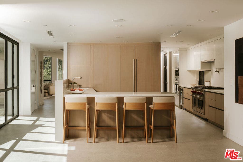218 Alta Avenue, Santa Monica, CA 90402 218 Alta Avenue, Santa Monica, CA 90402