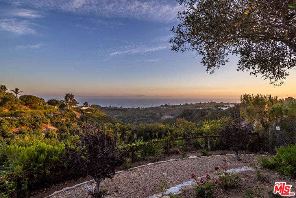 11 Hunt Drive, Summerland, CA 93067 11 Hunt Drive, Summerland, CA 93067