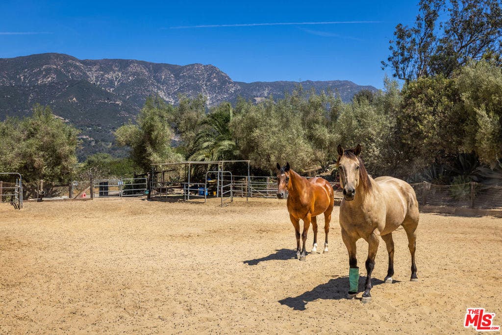11 Hunt Drive, Summerland, CA 93067 11 Hunt Drive, Summerland, CA 93067