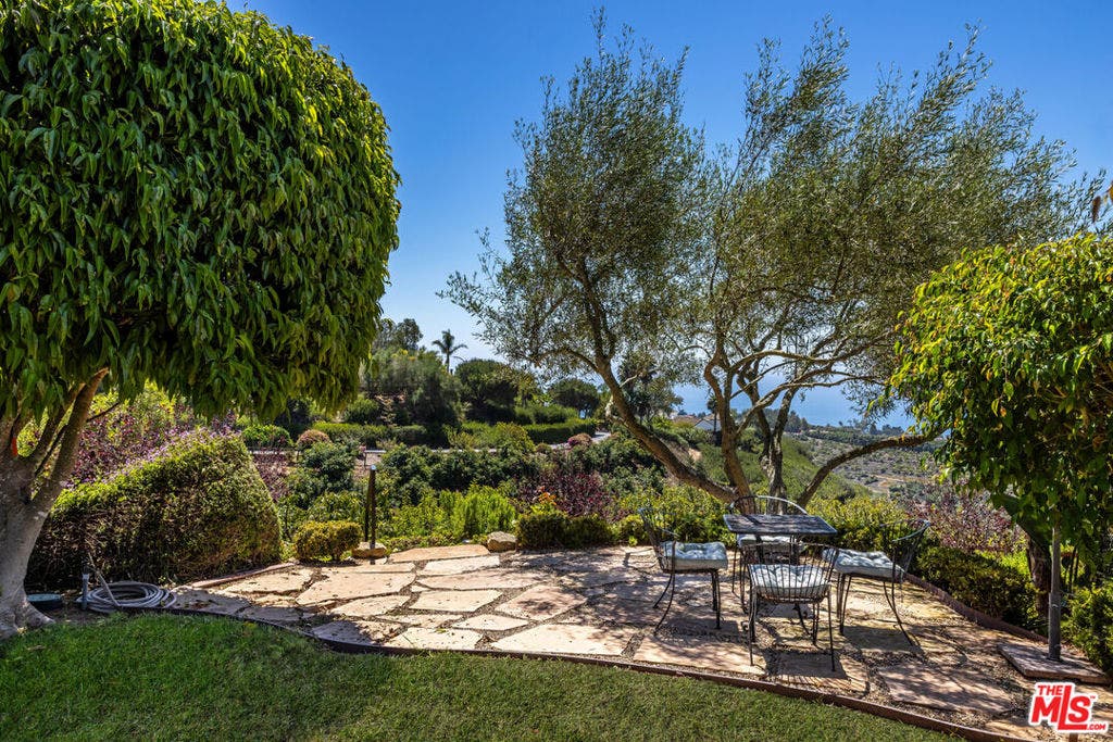 11 Hunt Drive, Summerland, CA 93067 11 Hunt Drive, Summerland, CA 93067
