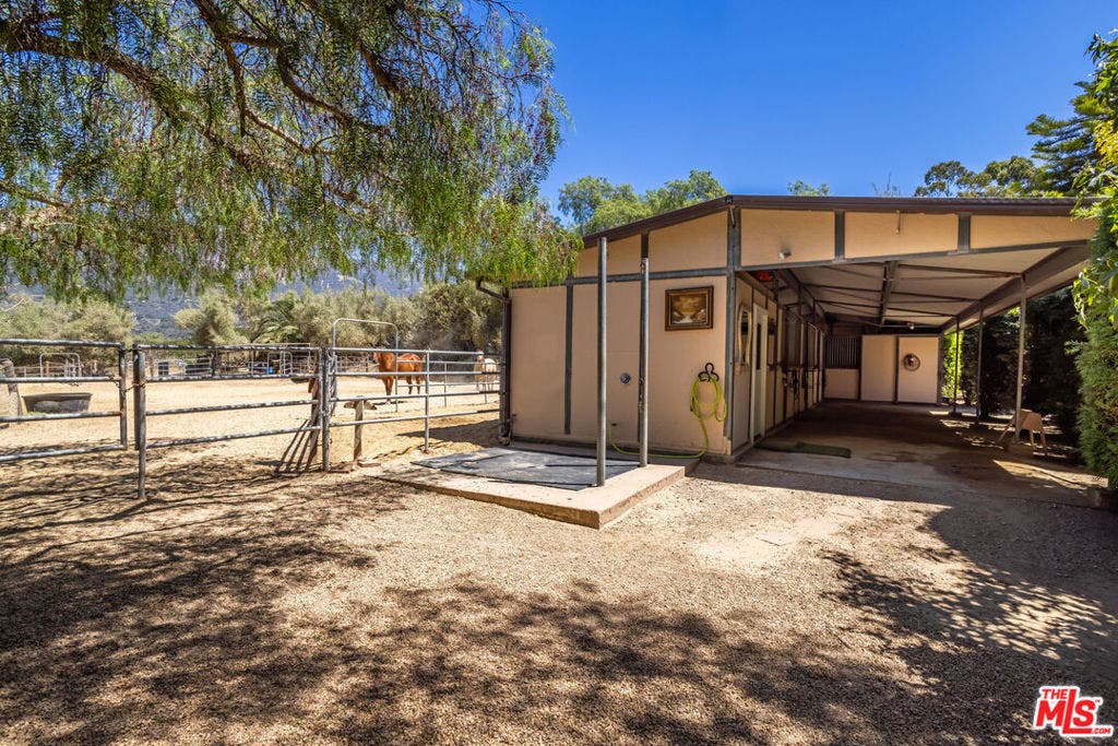 11 Hunt Drive, Summerland, CA 93067 11 Hunt Drive, Summerland, CA 93067