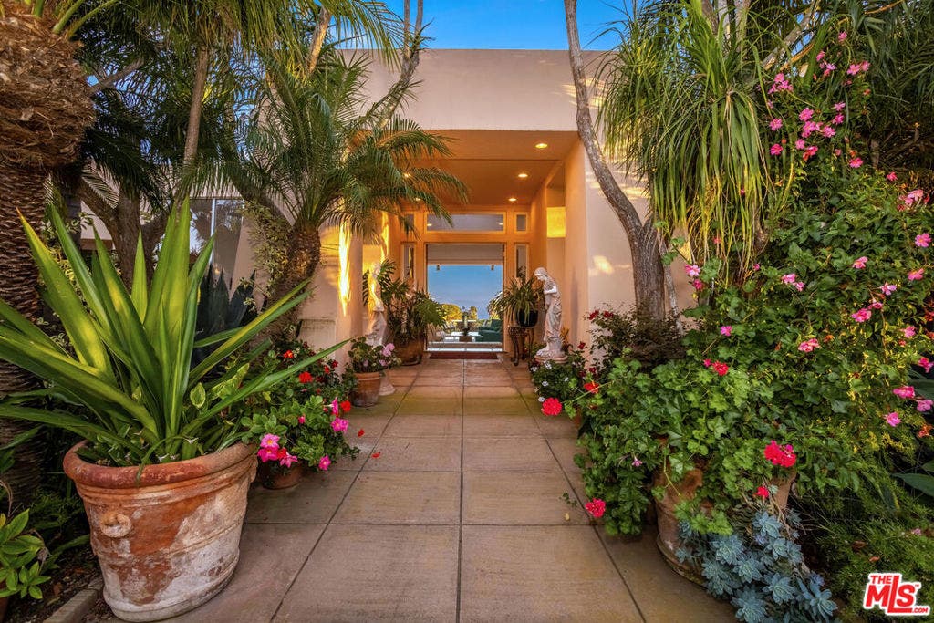 11 Hunt Drive, Summerland, CA 93067 11 Hunt Drive, Summerland, CA 93067