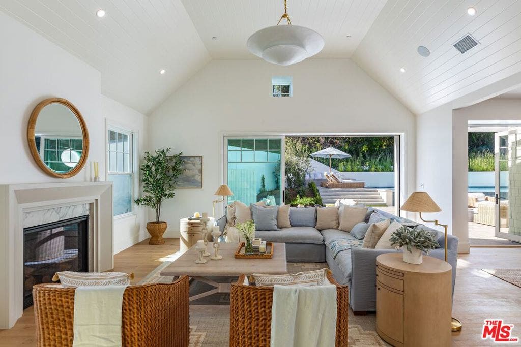 837 Muskingum Avenue, Los Angeles, CA 90272