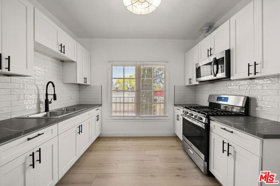 Property photo for 1245 S Orange Street, #201, Glendale, CA
