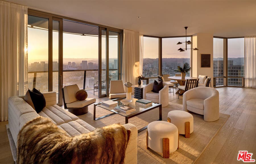 Property photo for 211 W Elm Court, #21A, Los Angeles, CA
