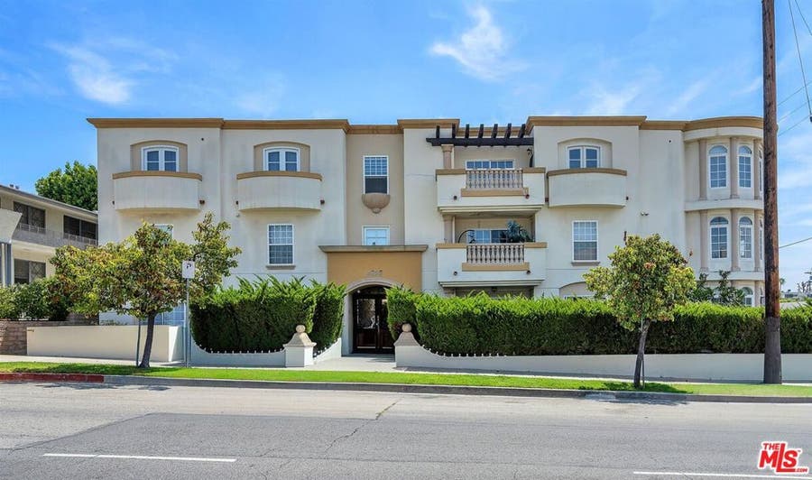 Property photo for 4832 Whitsett Avenue, #202, Valley Village, CA