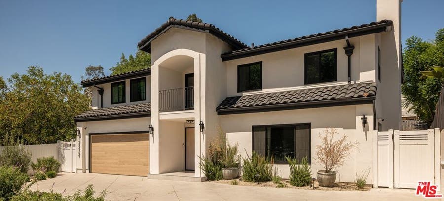 Property photo for 22269 Avenue San Luis, Los Angeles, CA