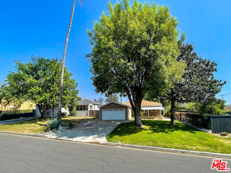 Property photo for 3098 Thurin Avenue, Altadena, CA