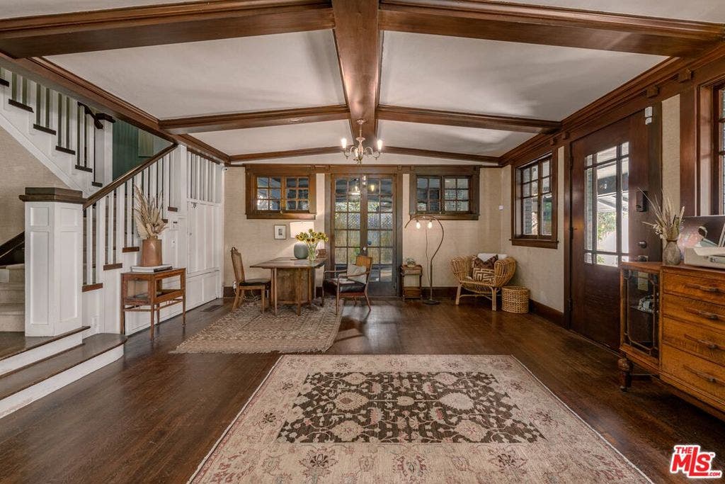 15 30th Avenue, Los Angeles, CA 90291